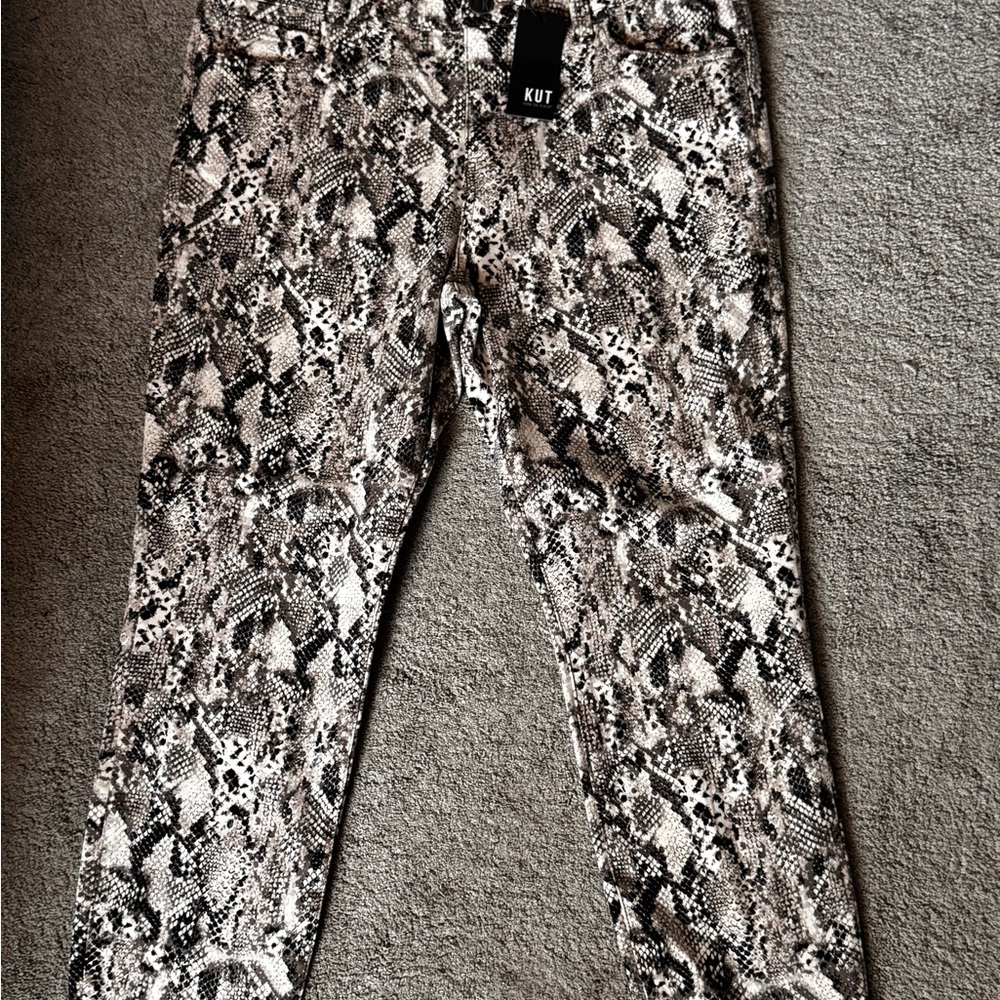 Kut from the Kloth Connie Skinny Crop Black and Gray Snake Skin Crop Pants
